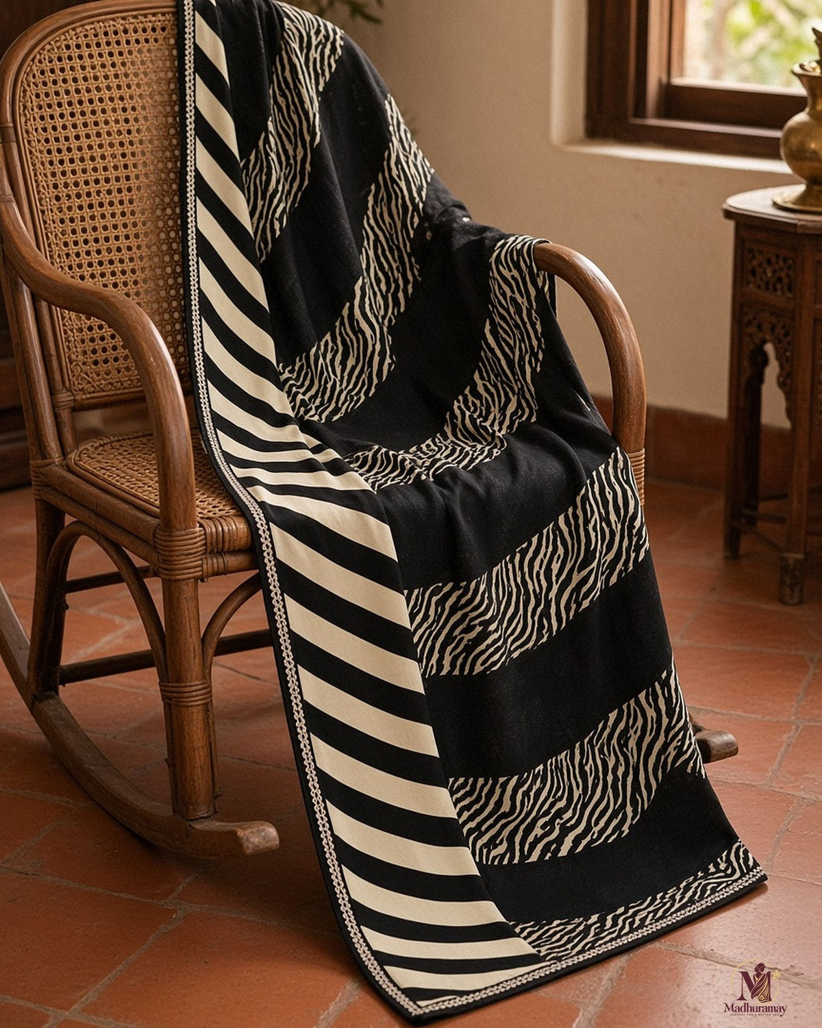 Black & Cream Zebra Print Evening Party Saree - image 5