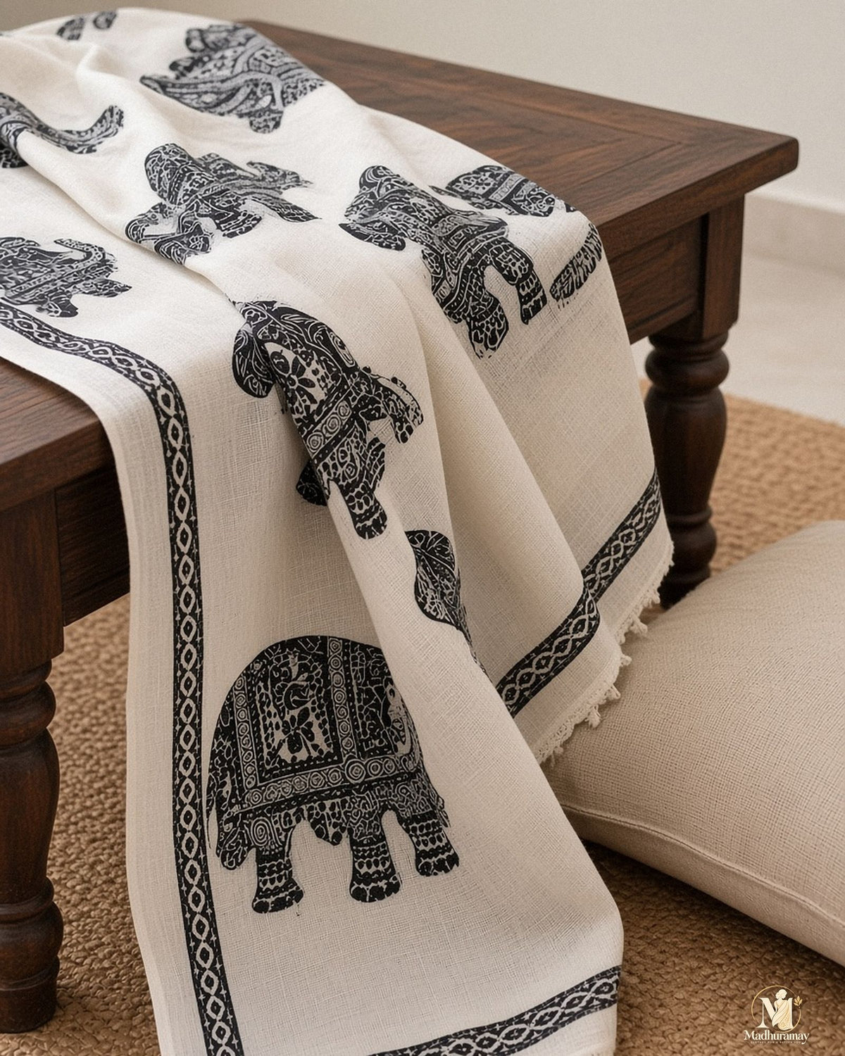 White & Black Elephant Motif Festive Saree - image 5