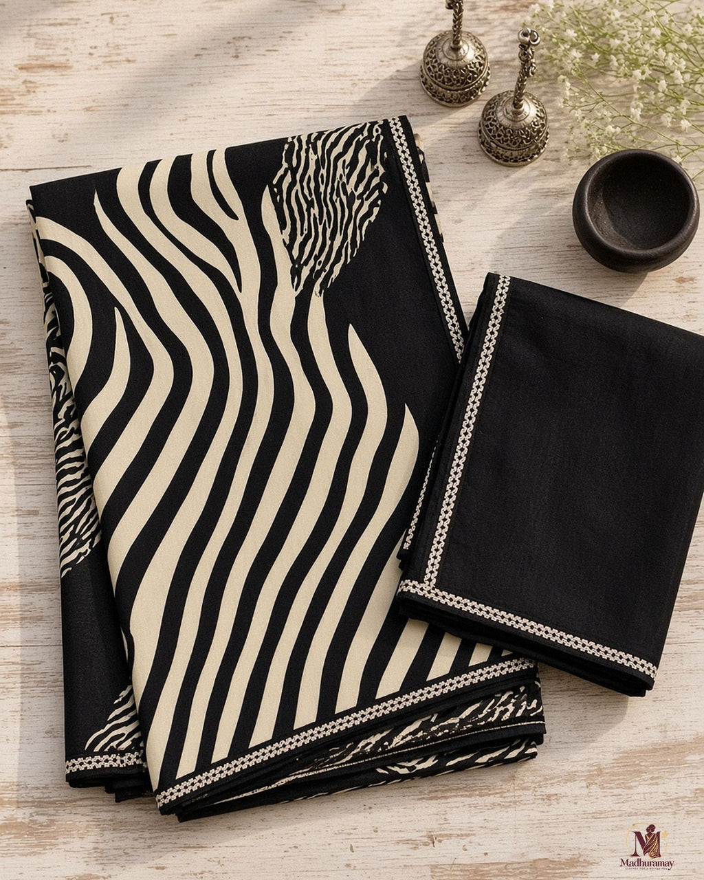 Black & Cream Zebra Print Evening Party Saree - image 3