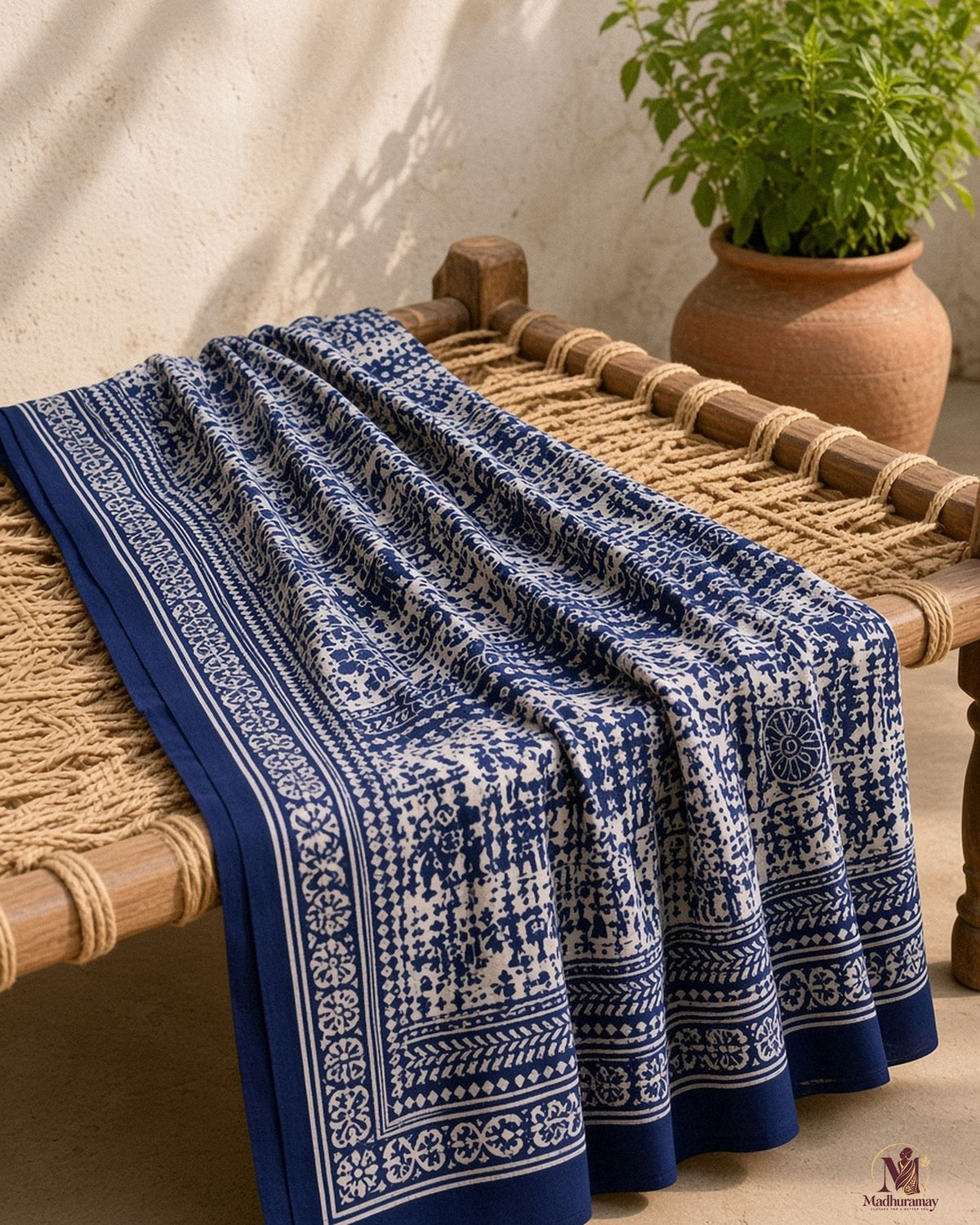Navy Blue & White Festive Print Saree - image 5