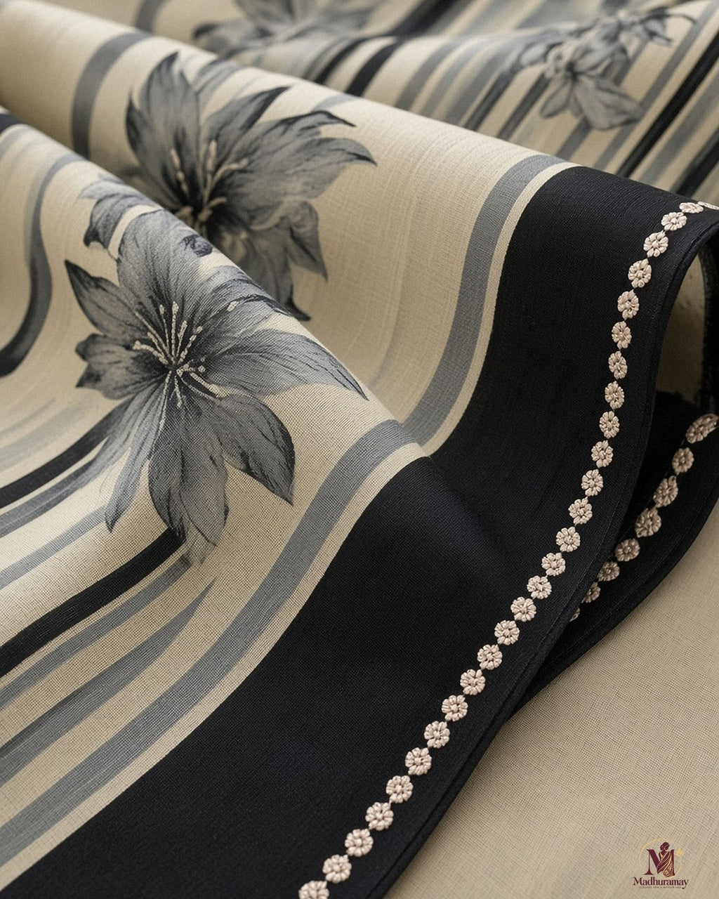 Cream & Black Floral Evening Party Saree - image 4