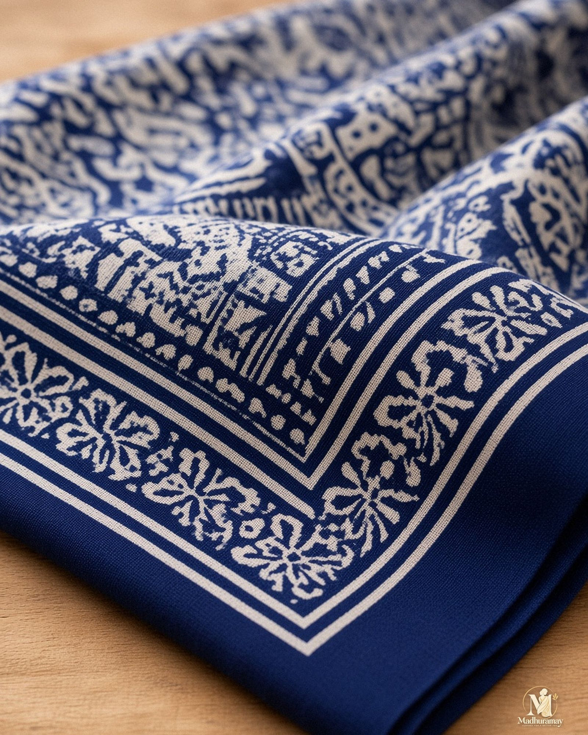 Navy Blue & White Festive Print Saree - image 4