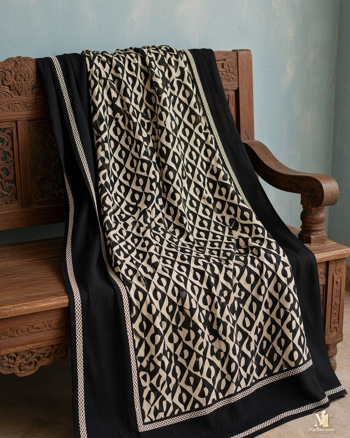 Black & Cream Geometric Evening Party Saree - image 5