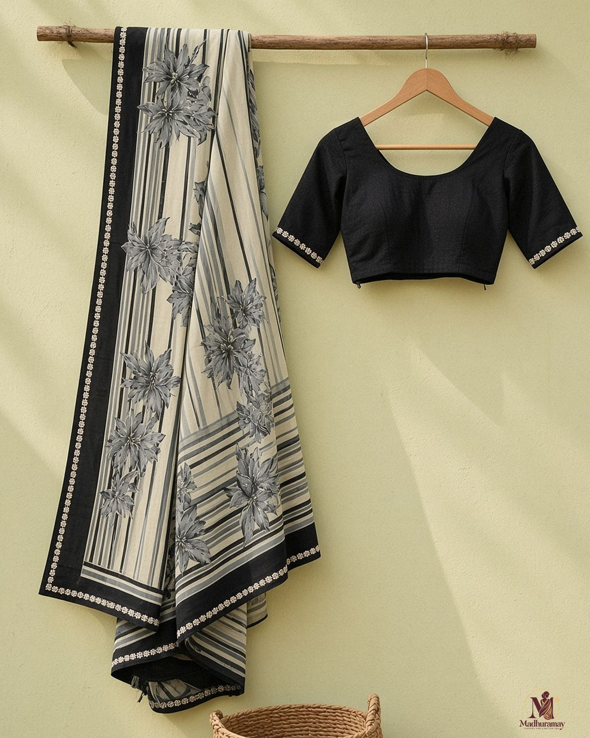 Cream & Black Floral Evening Party Saree - image 2